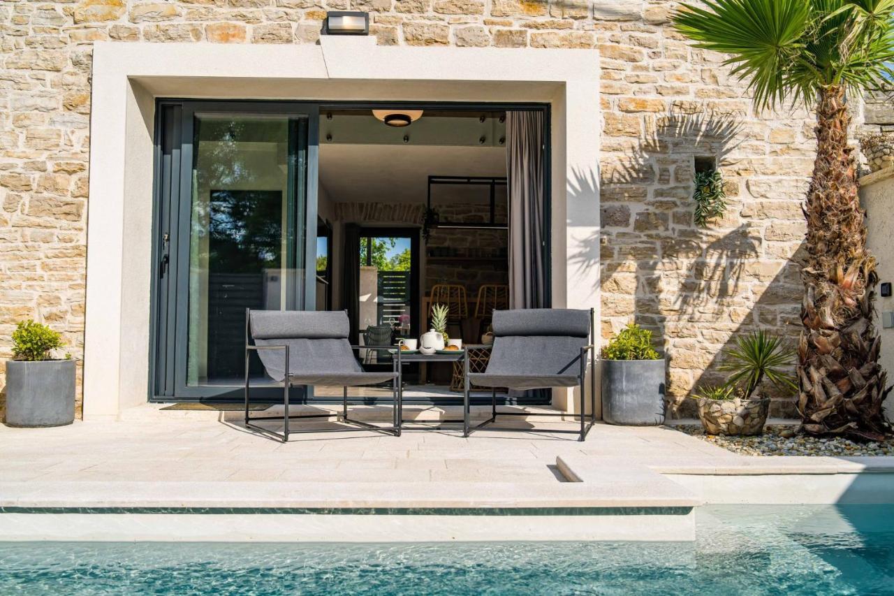 Villa Stone House With Pool Poeta Pridraga Exterior foto