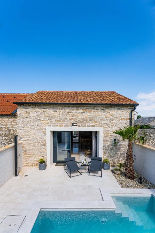 Villa Stone House With Pool Poeta Pridraga Exterior foto