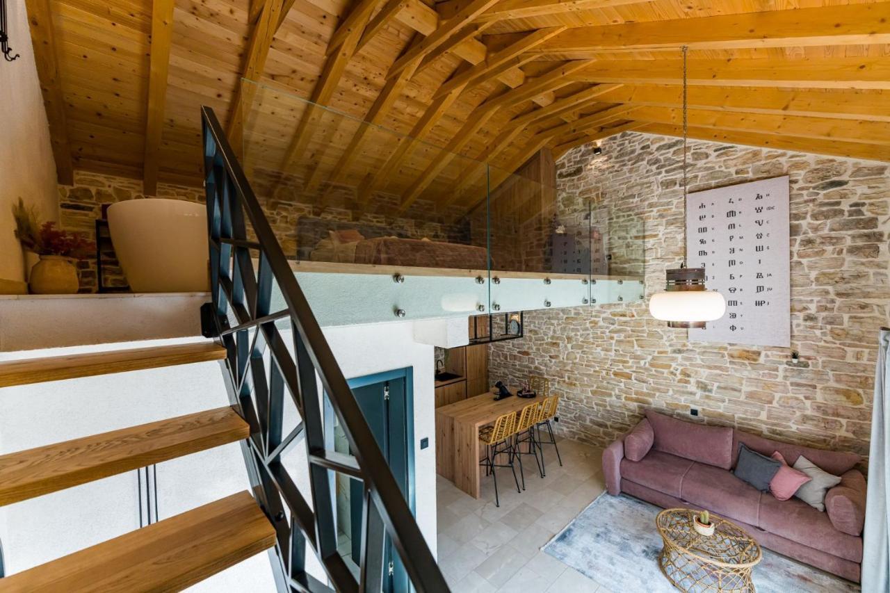 Villa Stone House With Pool Poeta Pridraga Exterior foto
