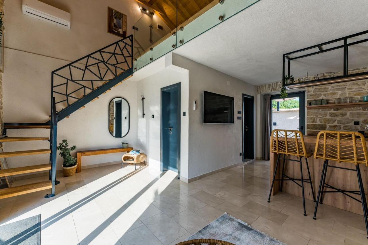 Villa Stone House With Pool Poeta Pridraga Exterior foto